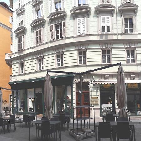 Apartamento Pogri House Unita Trieste Exterior foto